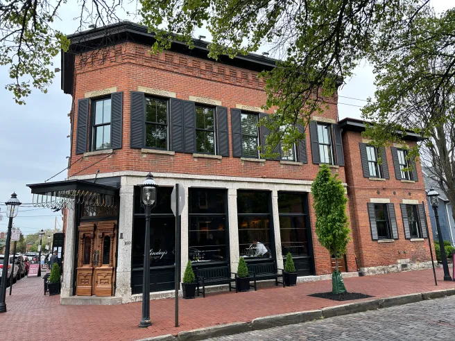 Lindey's
